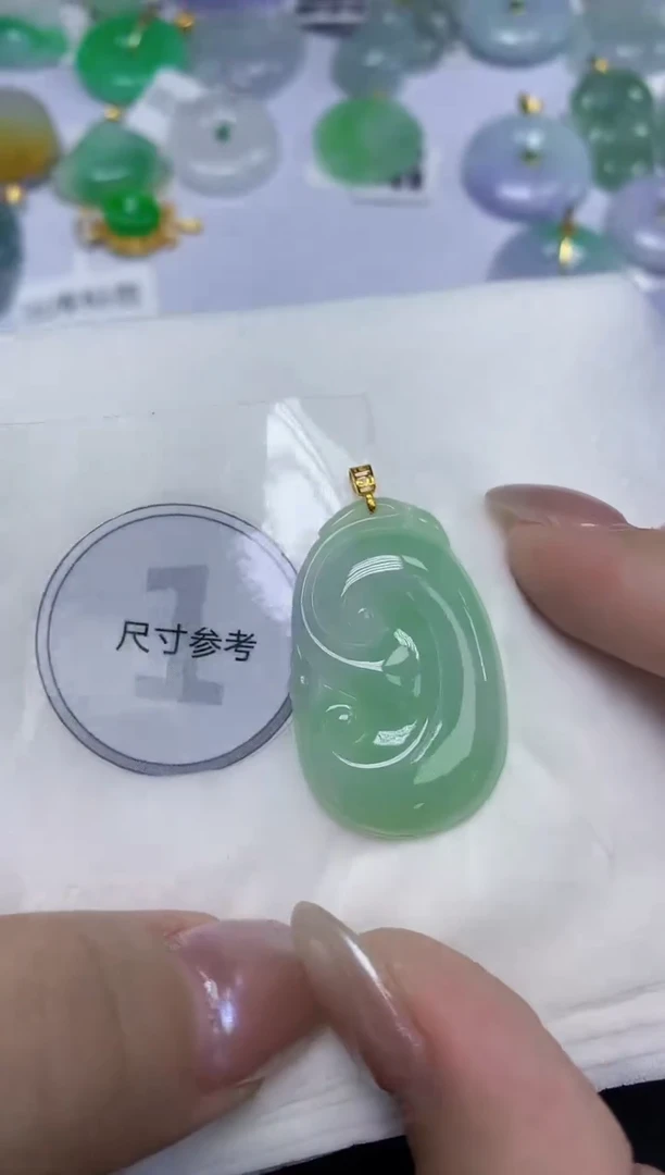 翡翠18K金镶嵌颈饰天然缅甸翡翠A货百元以上9元证书费自理