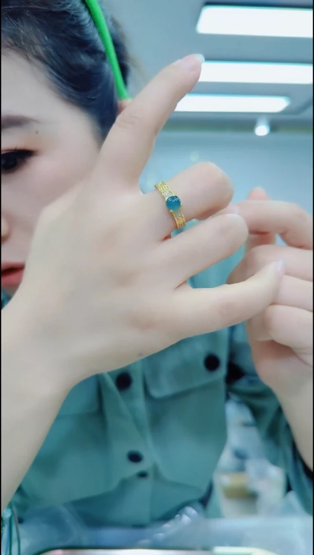 翡翠戒指未镶嵌12112翡翠戒指