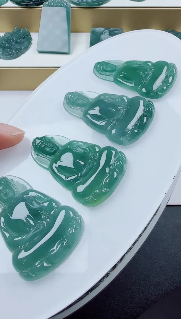 翡翠未镶嵌颈饰素衣多样性发其一