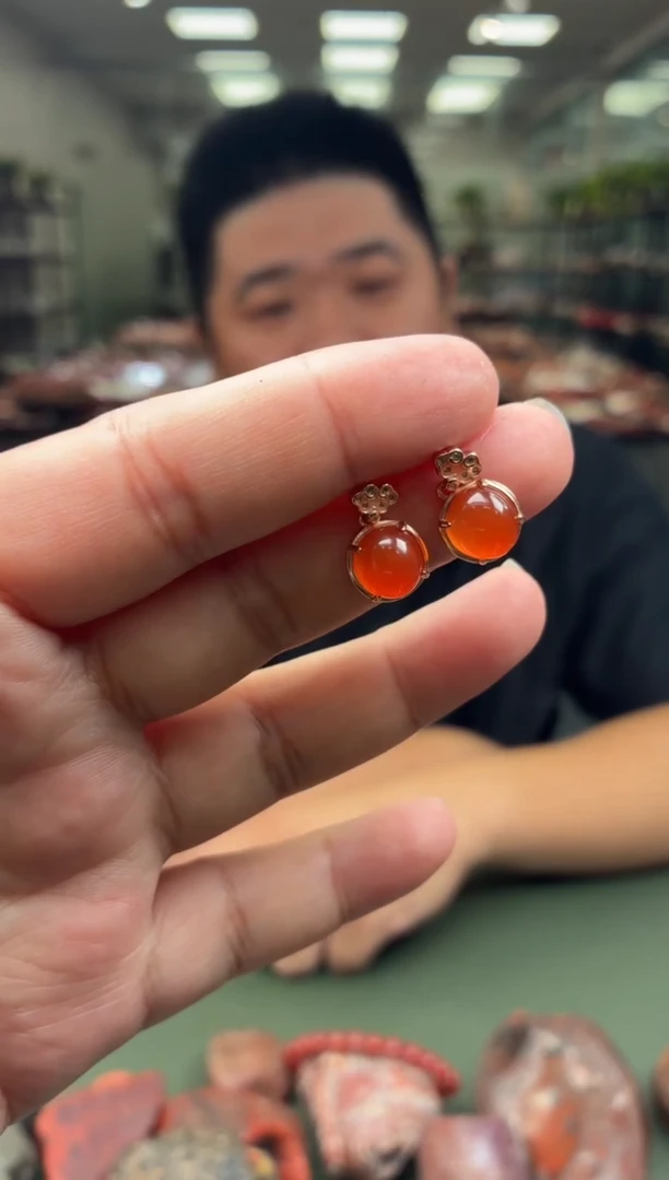 银S925镶嵌南红玛瑙耳饰一对 多样性发货