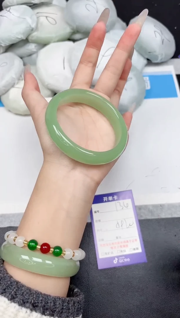 未镶嵌手镯石英质玉134-59-60