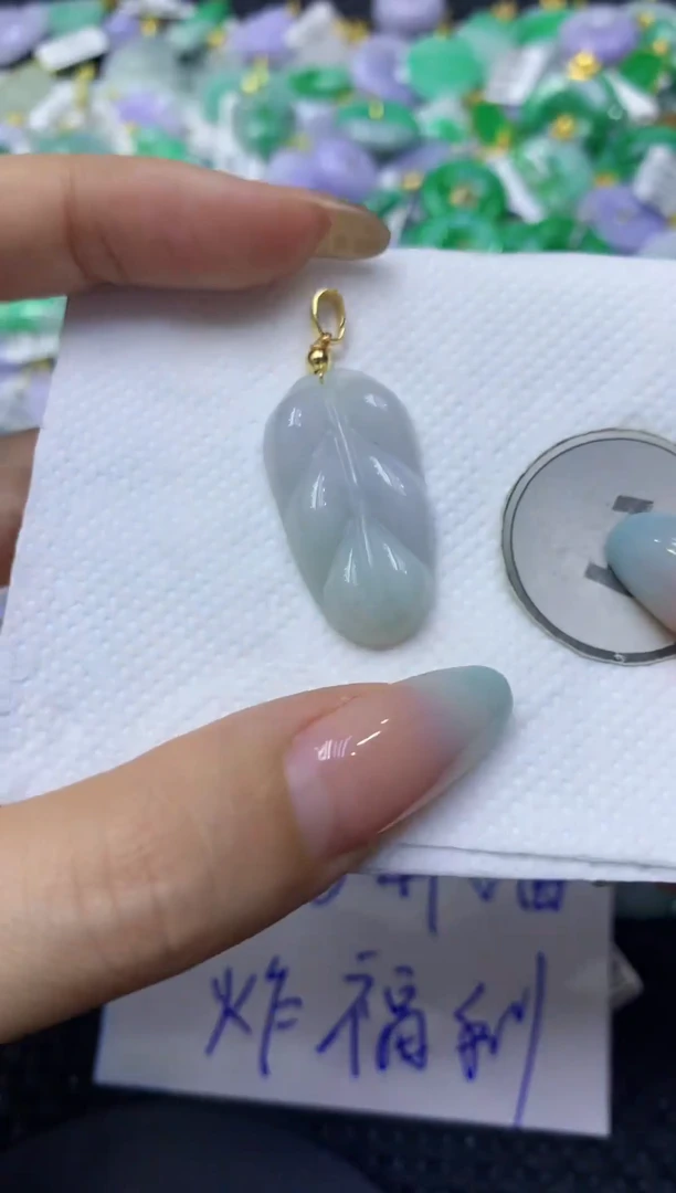 颈饰未镶嵌翡翠天然缅甸翡翠A货