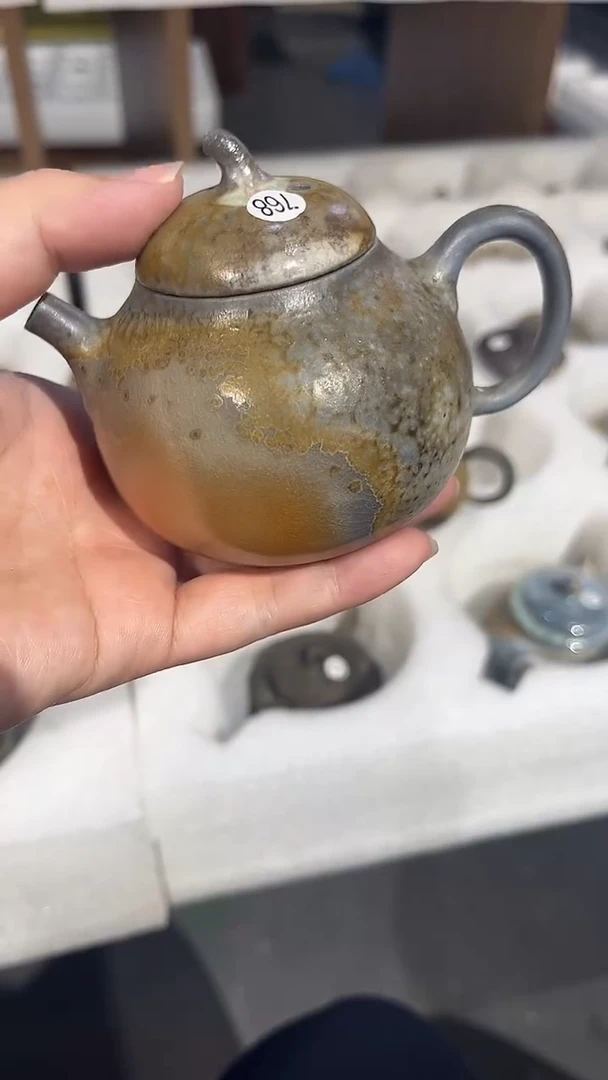 壶768号容量140-150ML中白泥 有粘底