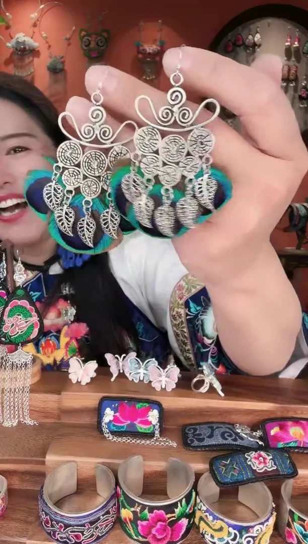 织绣手工苗绣刺绣耳环23