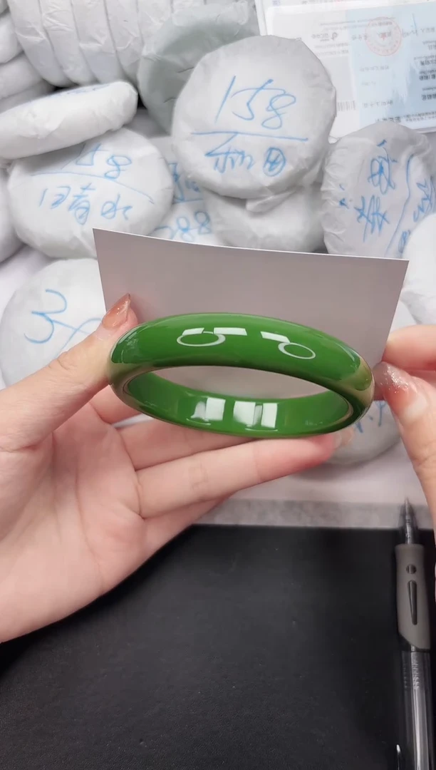 未镶嵌手镯石英质玉112-65.7BCL58