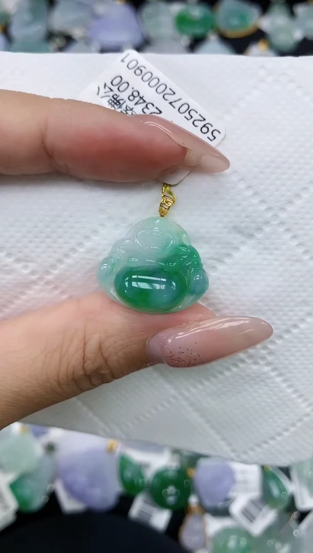 颈饰18K金镶嵌翡翠1111111111