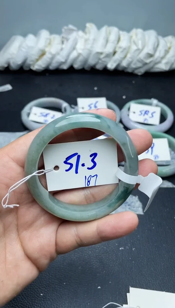 未镶嵌手镯翡翠187