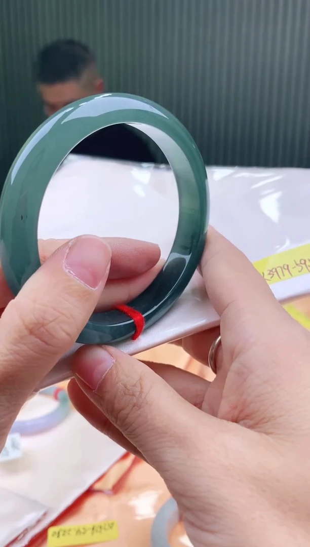 未镶嵌手镯翡翠59