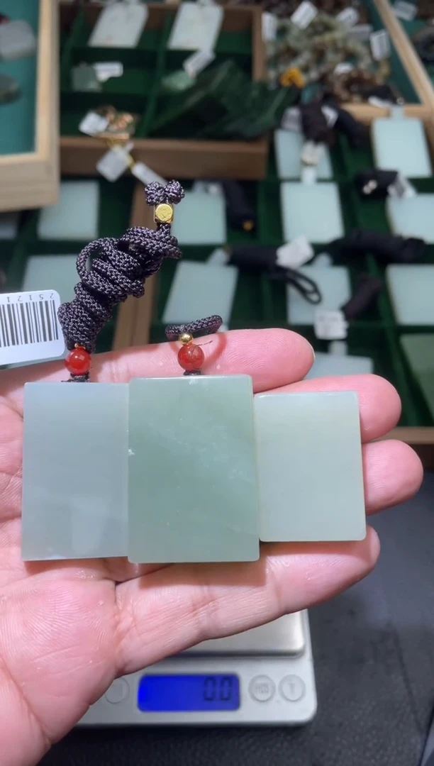 未镶嵌和田玉挂件挂件