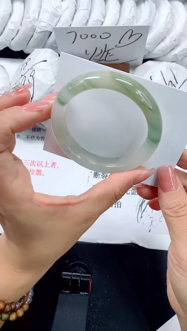 未镶嵌手镯石英质玉145-53.3