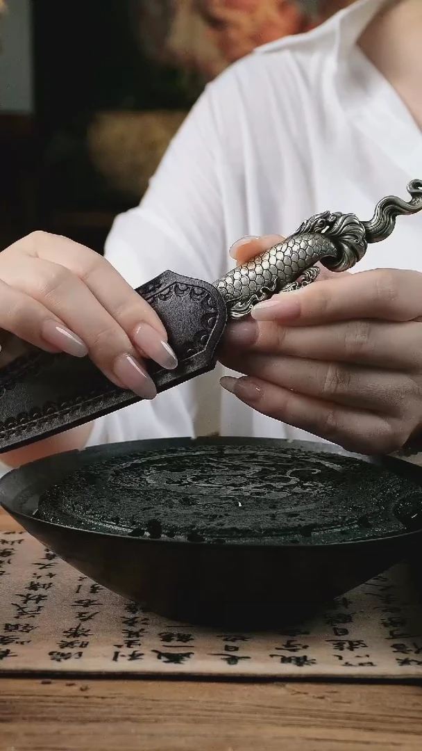 复古白铜银色龙鱼设计
