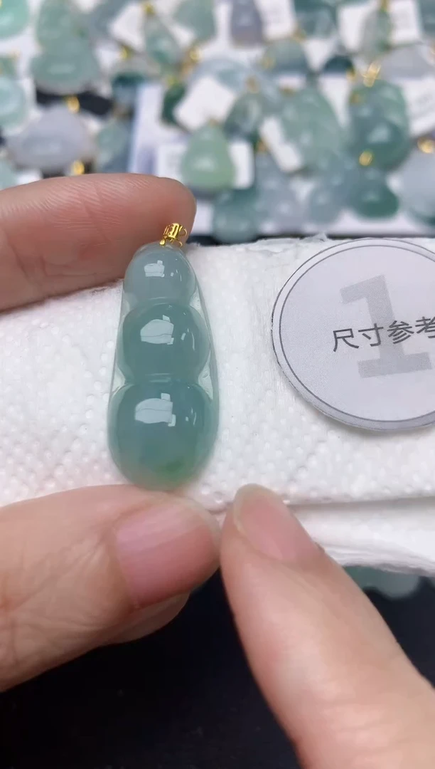 颈饰18K金镶嵌翡翠天然缅甸A货翡翠