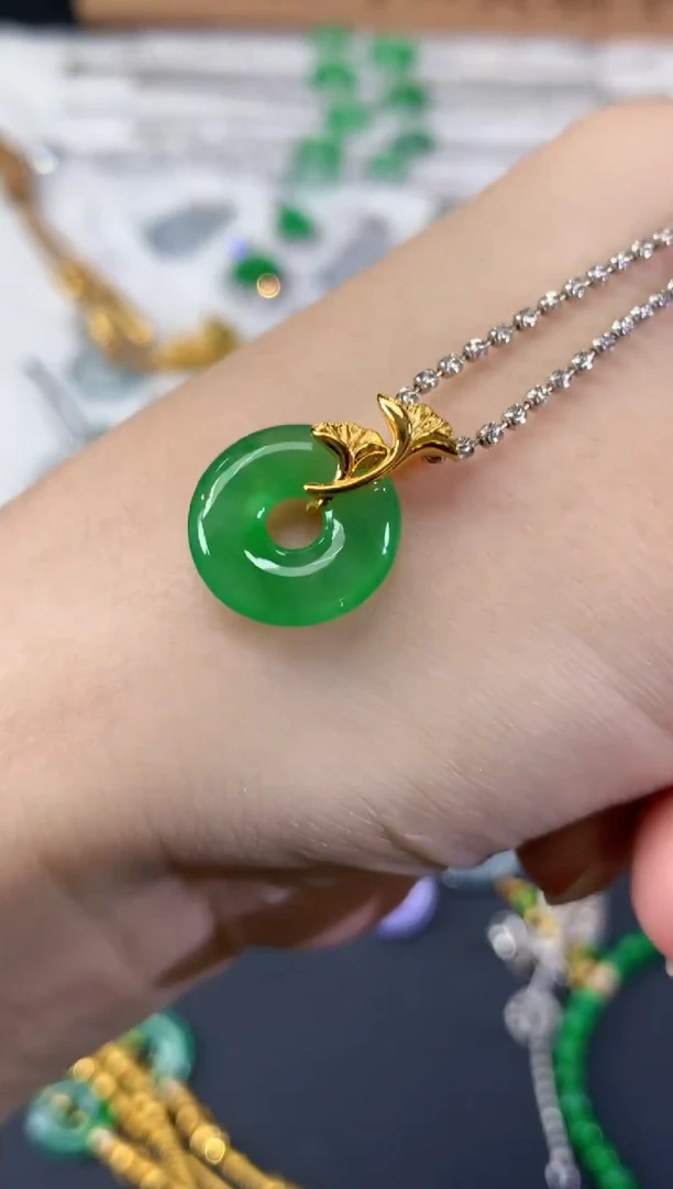 吊坠(不含链)18K金镶嵌翡翠A646|8800