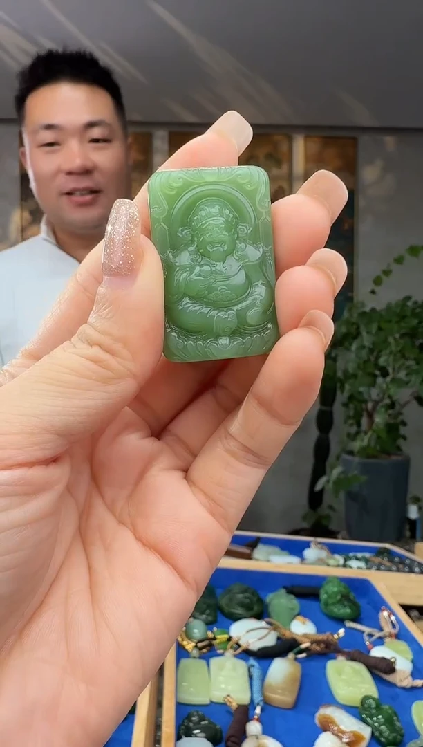 颈饰未镶嵌和田玉拍一发一