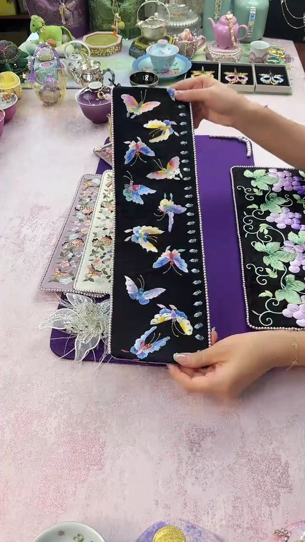 14真丝蝴蝶刺绣钉珠茶席