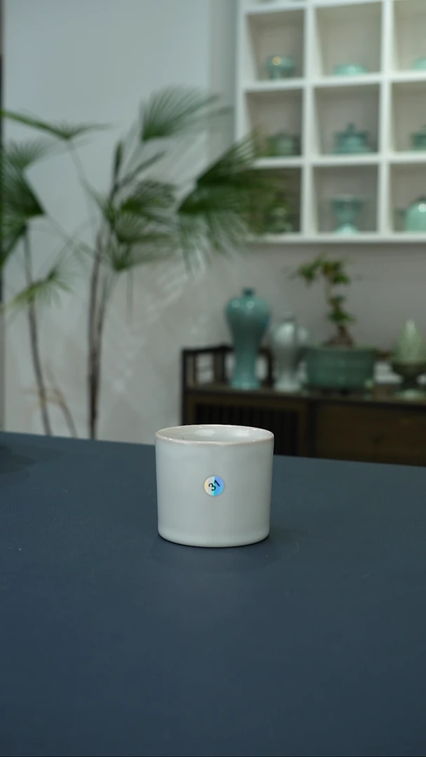 瓷片31号月白扳指杯微瑕福利     洁