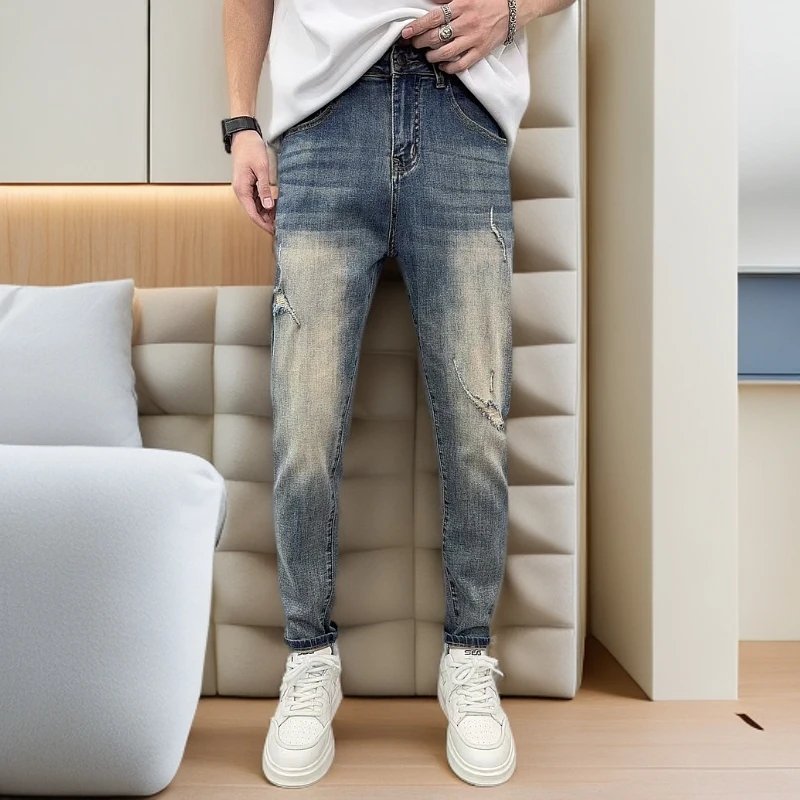 夏季薄款男士时尚破洞修身小直筒浅蓝色高弹牛仔裤（9517）