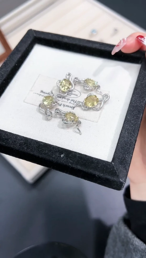 【闪购商品】水晶吊坠(不含链)银S925镶嵌40m多样性发其一/1个