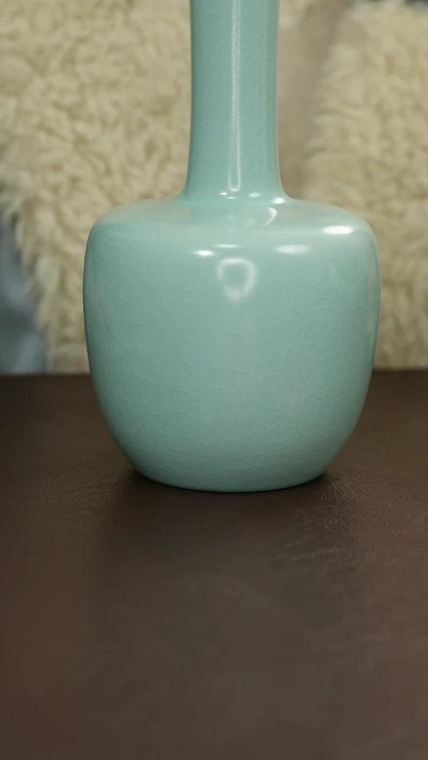 摆件瓷原矿原釉汝宋汝瓷 微瑕直锤瓶