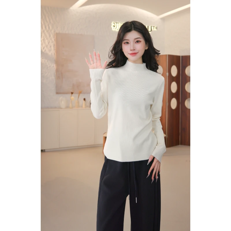 初语2025秋冬纯色打底简约休闲圆领长袖百搭时尚舒适半高领毛衣