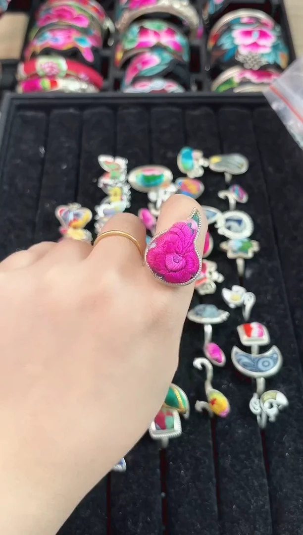 织绣艺枝独绣手工饰品54