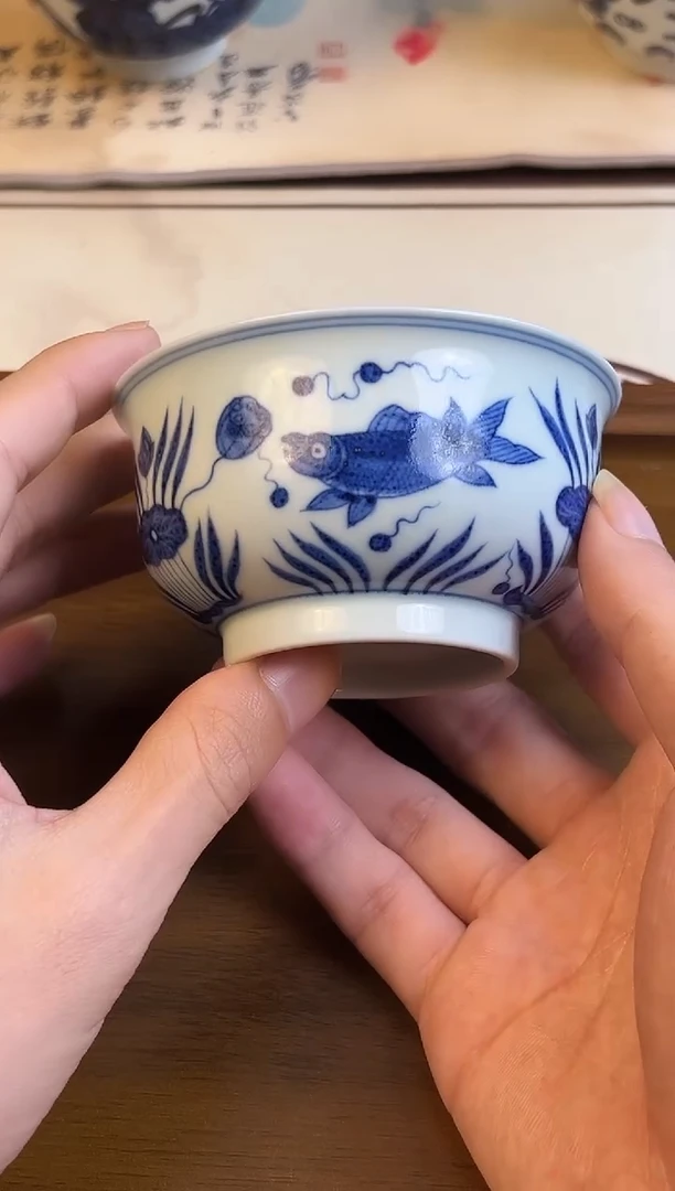 问青坊纯手工手绘青花鱼藻柴窑炉式杯