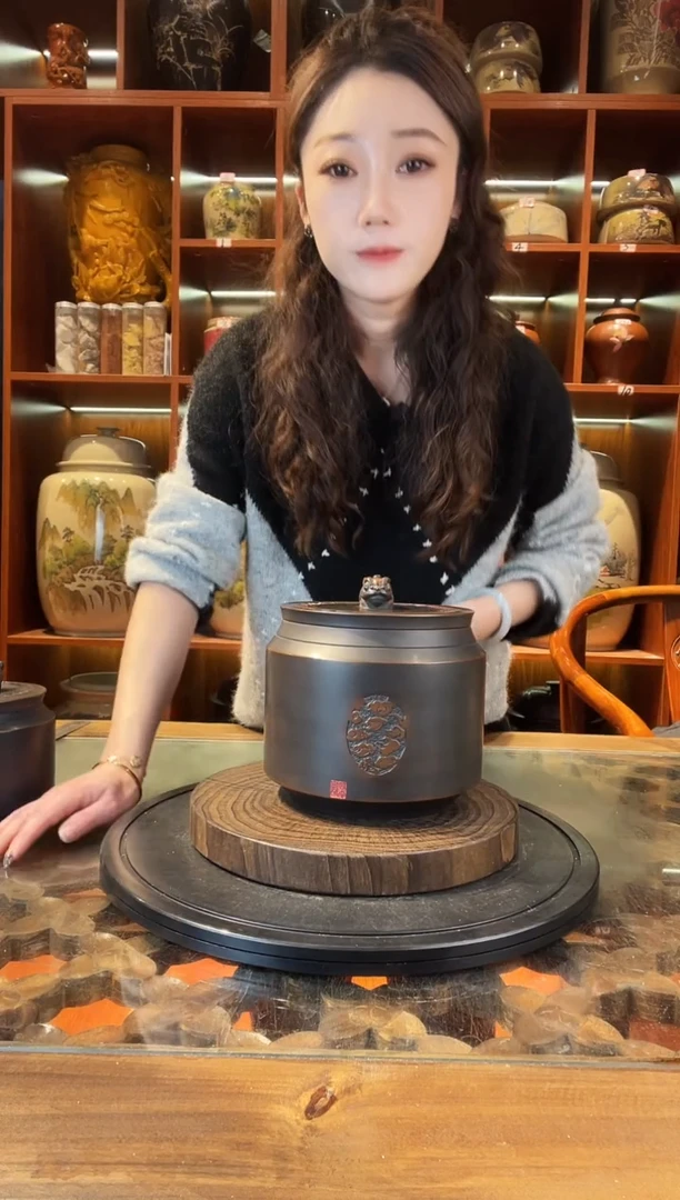 罐云南建水紫陶茶罐