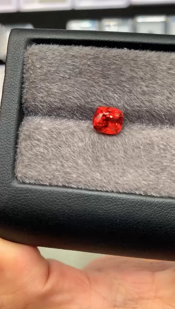 【闪购商品】定制尖晶石裸石未镶嵌枕型 火焰橙色调尖晶石 2.24ct
