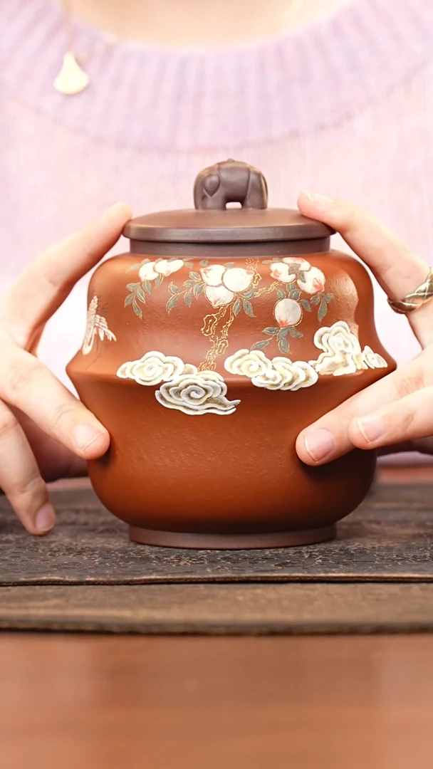 紫砂茶叶罐大象钮朱泥泥绘祥云寿桃仙鹤醒茶罐