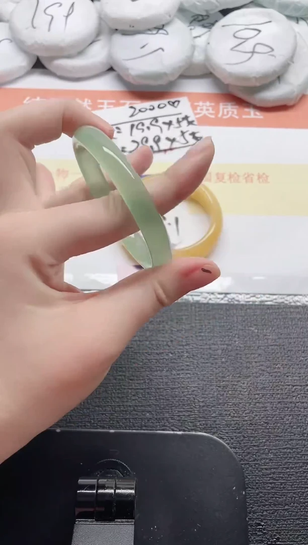 未镶嵌手镯石英质玉29-58