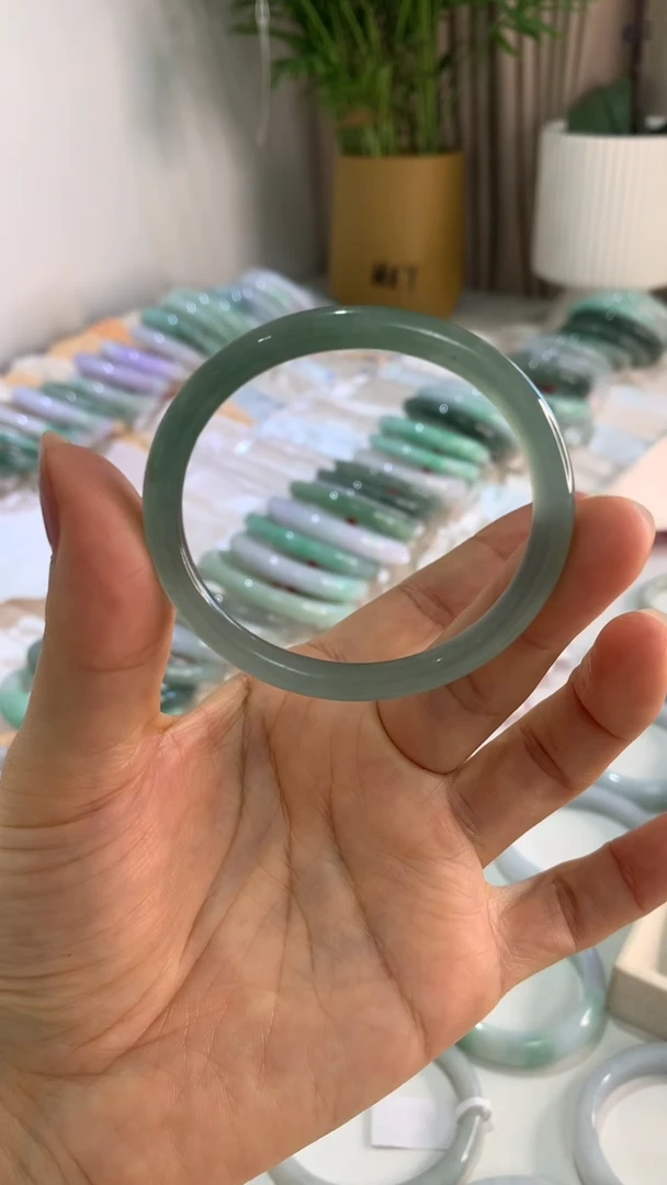未镶嵌手镯翡翠50贵妃圆