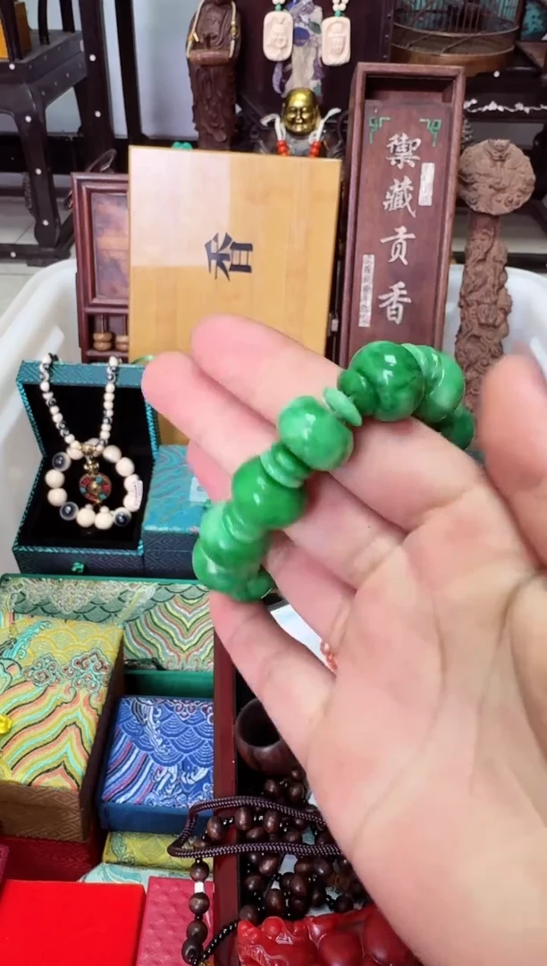 【闪购商品】翡翠颈饰未镶嵌老板娘推荐------------