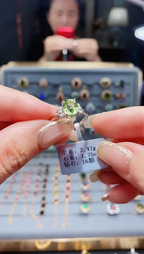 碧玺戒指铂Pt950镶嵌1.75.