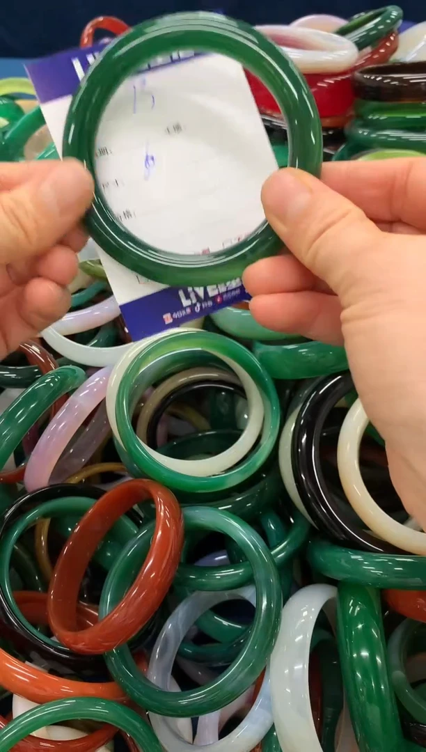 手镯玛瑙/玉髓未镶嵌73