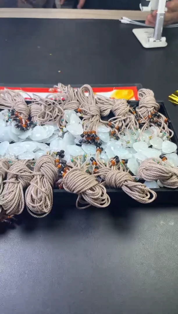 【闪购商品】翡翠挂件未镶嵌多样性发一件F619144