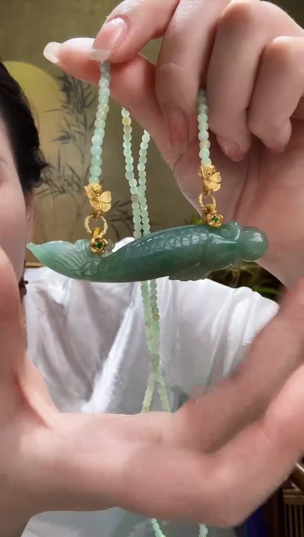 颈饰未镶嵌翡翠吊坠