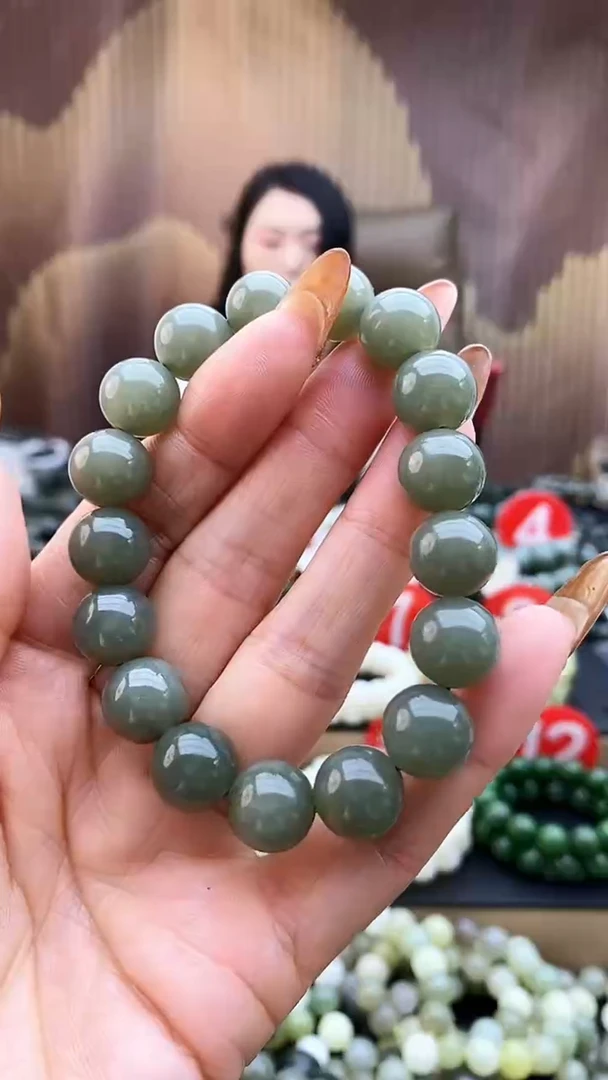 未镶嵌手串和田玉天空蓝12