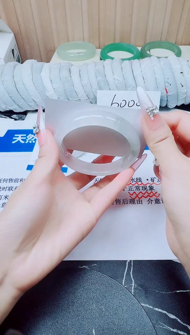 未镶嵌手镯石英质玉39/58.3