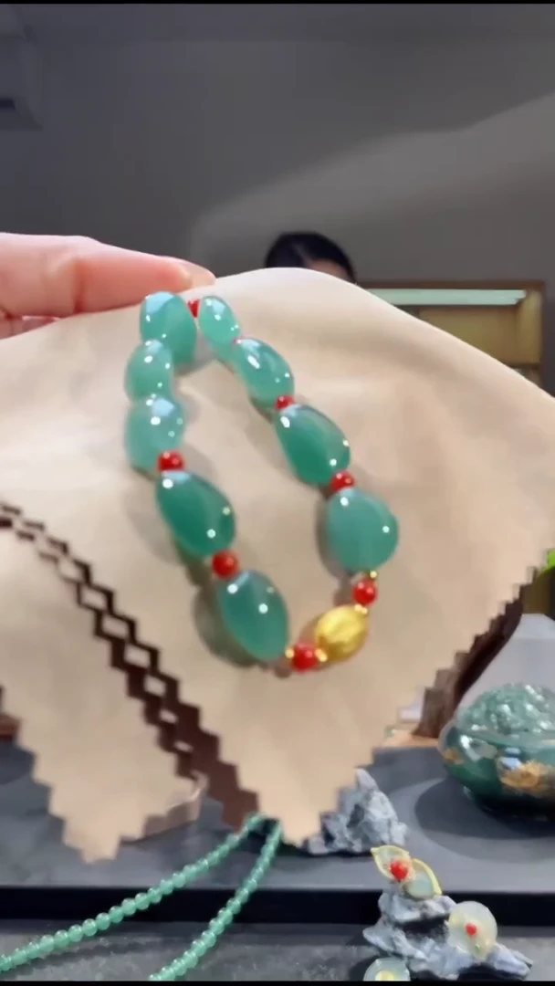 未镶嵌手串翡翠手串