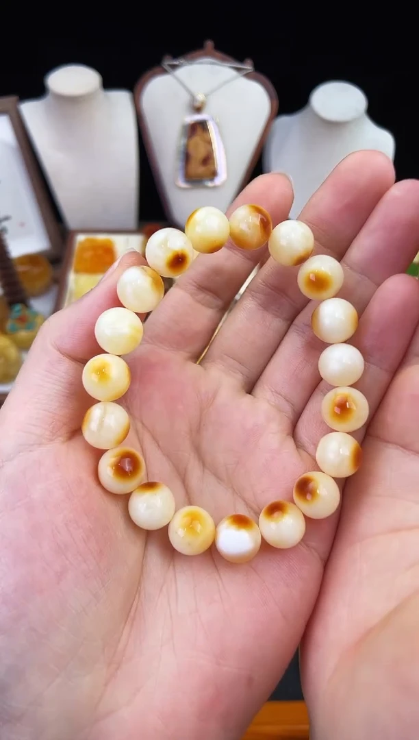 琥珀未镶嵌珠宝奇石柒月