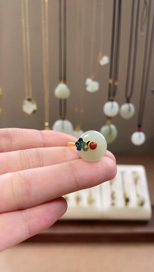 颈饰银S925镶嵌和田玉和田玉戒指