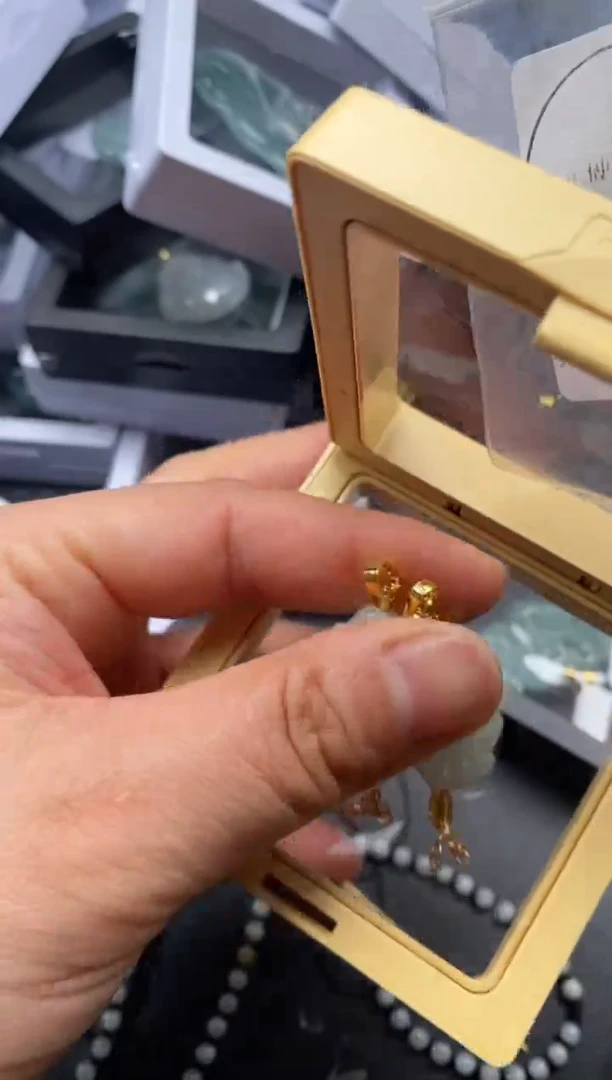 吊坠(不含链)未镶嵌翡翠1812