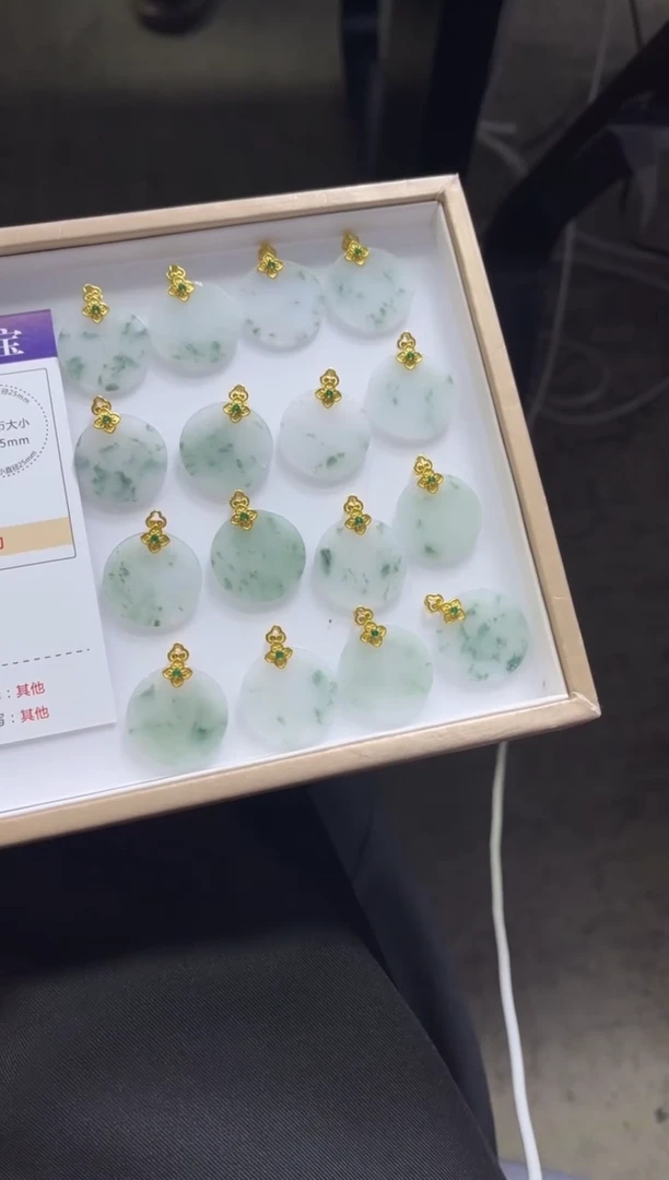 颈饰银S925镶嵌翡翠V439/多样性发一件/配绳子