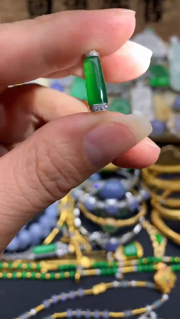 【闪购商品】翡翠戒指18K金镶嵌272-中国好珍宝