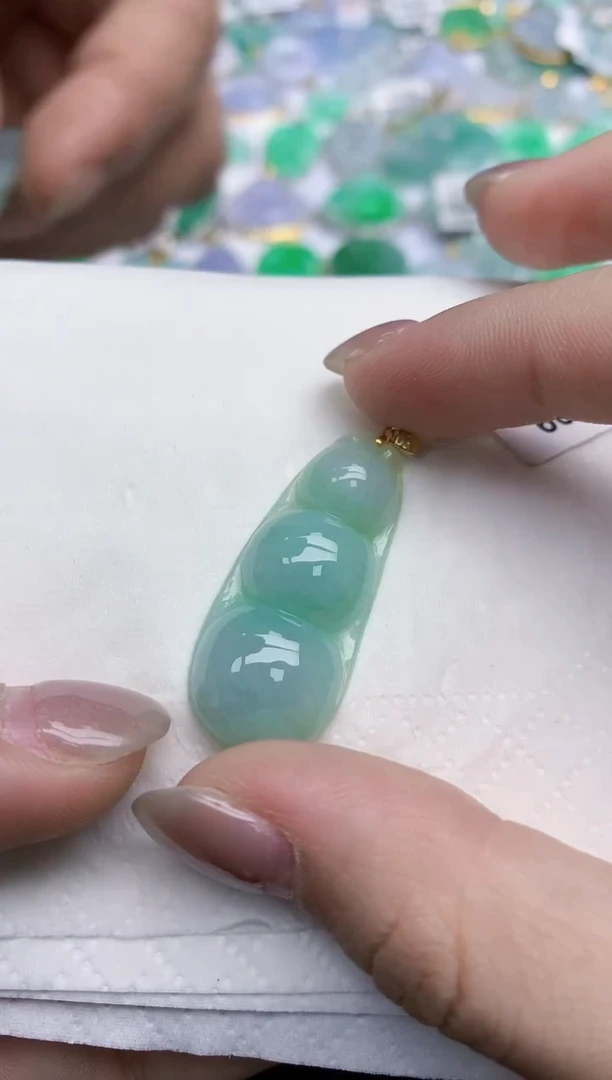 【闪购商品】翡翠颈饰18K金镶嵌天然翡翠A货