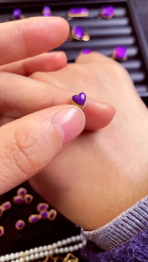 苏纪石（舒俱来）18K金镶嵌吊坠1