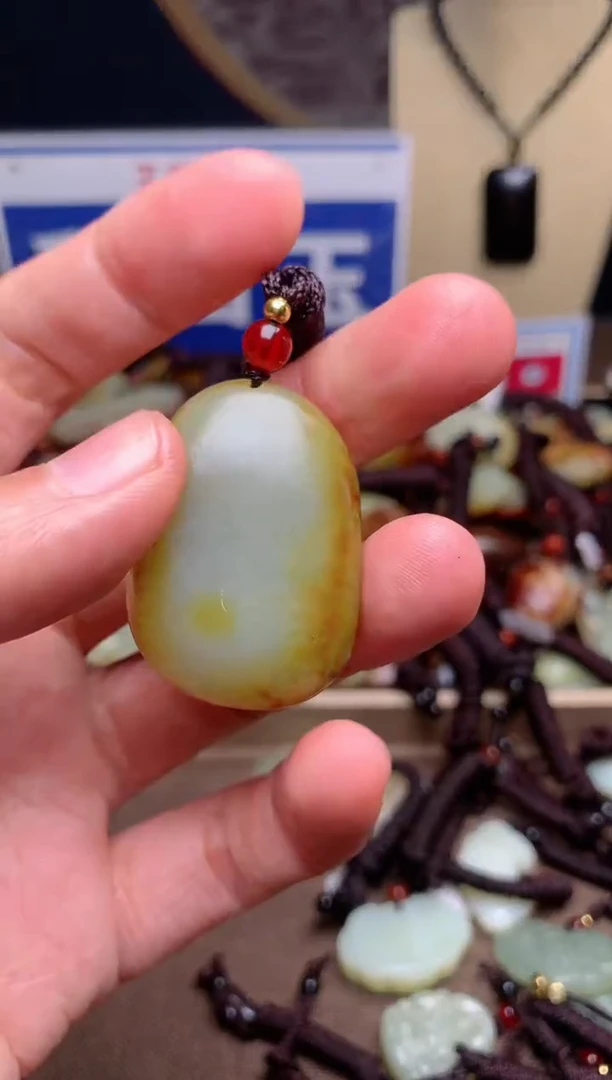 【闪购商品】和田玉颈饰未镶嵌1