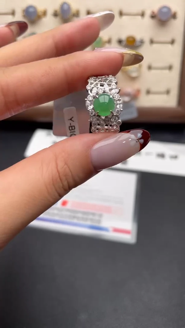 银S925镶嵌戒指翡翠一物一证一礼盒