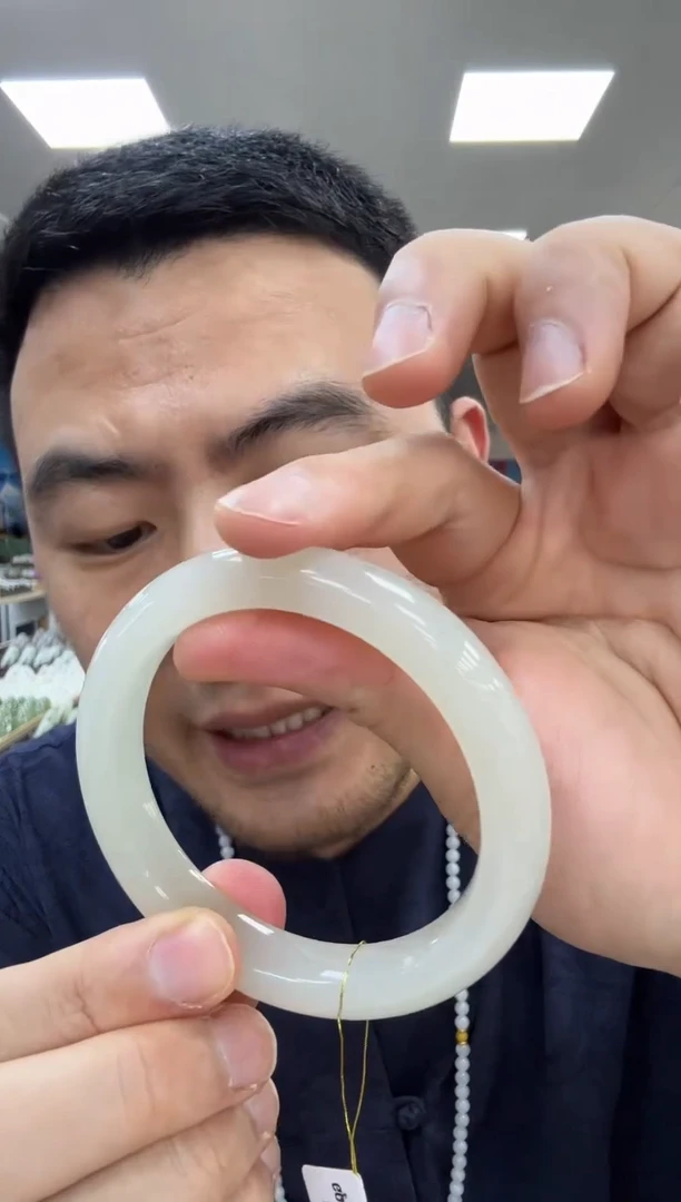 未镶嵌手镯和田玉61