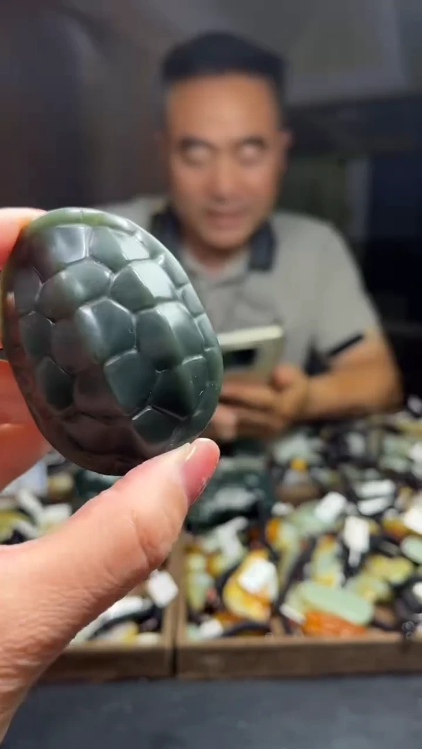 和田玉未镶嵌颈饰·
